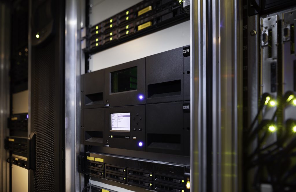IBM TS4300 Tape Library mit LTO9 Support